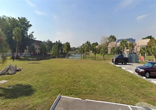 2nd image of 28 Nw Dr, Coral Springs, FL 33065 | MLS# A11879650