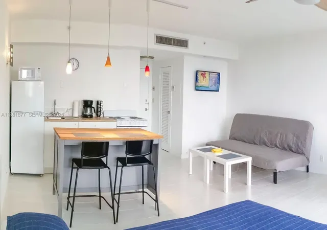 2nd image of 1720 Harrison St #10F, Hollywood, FL 33020 | MLS# A11881877