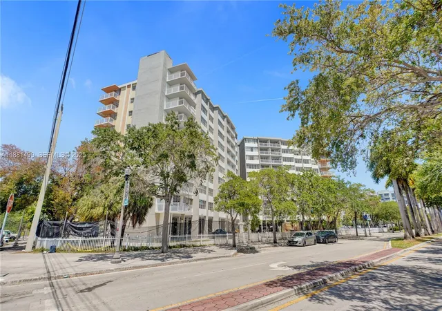 39th image of 2025 Ne 164th St #716, North Miami Beach, FL 33162 | MLS# A11881499