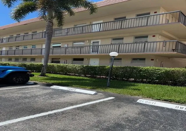 2nd image of 1801 Nw 75Th Ave, Plantation, FL 33313