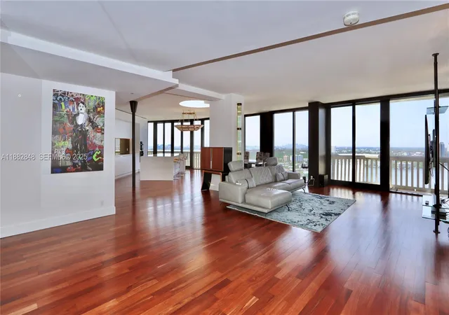 2nd image of 1000 Island Blvd #PH2, Aventura, FL 33160 | MLS# A11882848