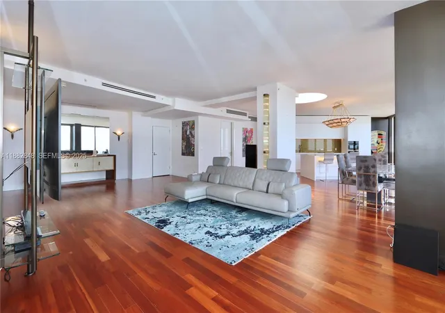 3rd image of 1000 Island Blvd #PH2, Aventura, FL 33160 | MLS# A11882848