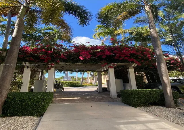 2nd image of 111 Anglers Wy, Islamorada, FL 33036 | MLS# A11880379