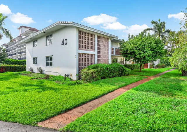 Homes for sale in Boca Raton, FL | 40 Se 13th St #A3, Boca Raton, FL 33432 | MLS# R11126349