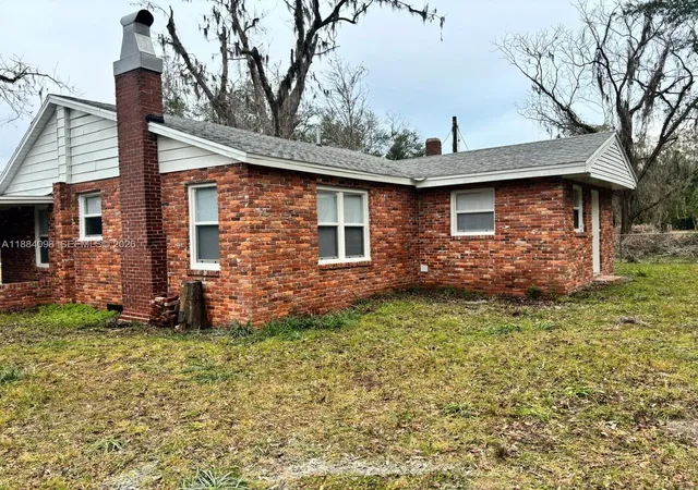 Homes for sale in Live Oak, FL | 1056 Ne Scott St, Live Oak, FL 32064 | MLS# A11884098