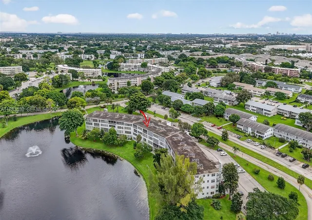 Homes for sale in Deerfield Beach, FL | 2009 N Farnham, Deerfield Beach, FL 33442