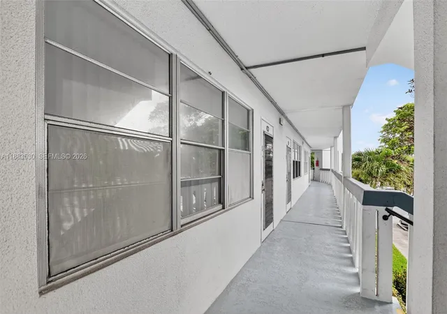 Homes for sale in Deerfield Beach, FL | 2009 Farnham, Deerfield Beach, FL 33442 | Houzeo