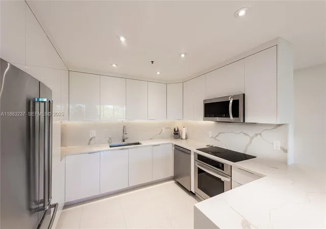 3rd image of 251 Crandon Blvd 227, Key Biscayne, FL 33149