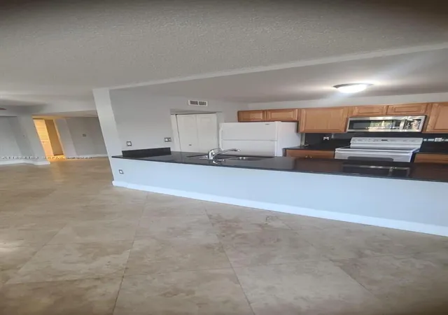 4th image of 16220 Nw 2Nd Ave #213, Miami, FL 33169 | MLS# A11884153