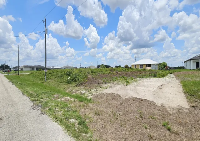 1st image of 6204 Hob Ct, Labelle, FL 33935 | MLS# R11126764