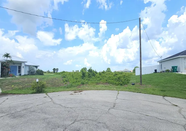 2nd image of 9009 Tea Ct, Labelle, FL 33935 | MLS# R11126777