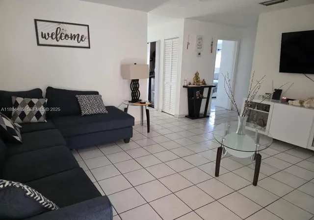 3rd image of 130 Sw 115Th Ave, Sweetwater, FL 33174 | MLS# A11884485