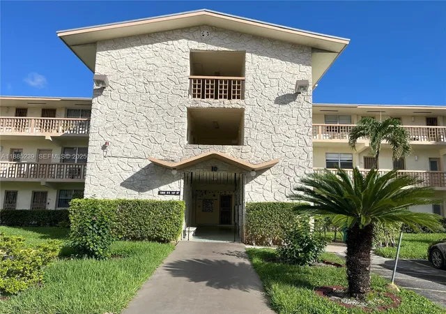 Homes for sale in Miami, FL | 1395 Ne 167Th St #315, Miami, FL 33162 | MLS# A11885239