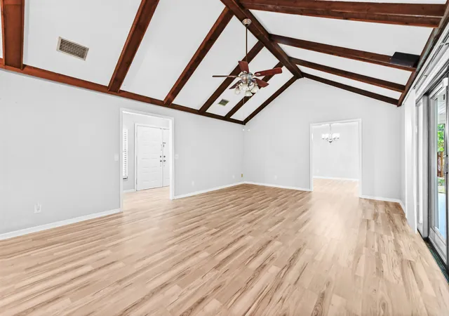 5th image of 9227 Se Gettysburg Ct, Hobe Sound, FL 33455 | MLS# R11127377