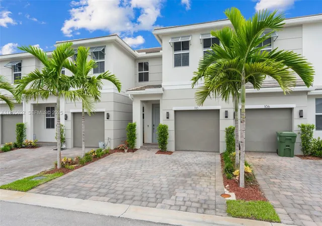 2nd image of 110 Sw 171st Wy, Pembroke Pines, FL 33027 | MLS# A11885892