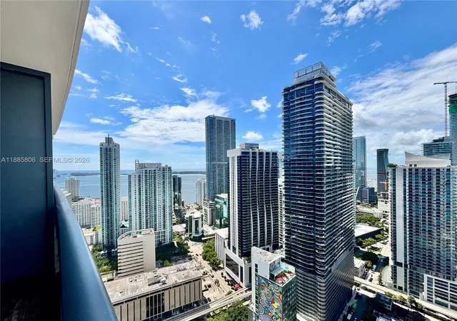 2nd image of 45 Sw 9Th St #4205, Miami, FL 33130 | MLS# A11885806