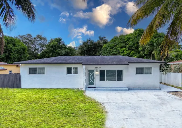 2nd image of 16010 Ne 5th Ave, Miami, FL 33162 | MLS# F10529066