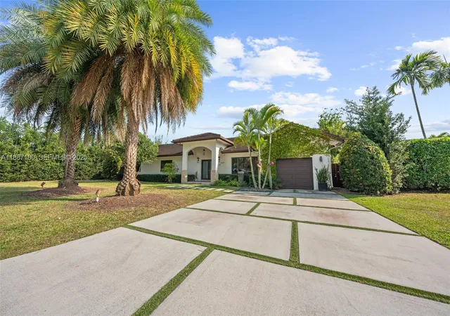 4th image of 6420 Sw 63Rd Ter, South Miami, FL 33143 | MLS# A11887180