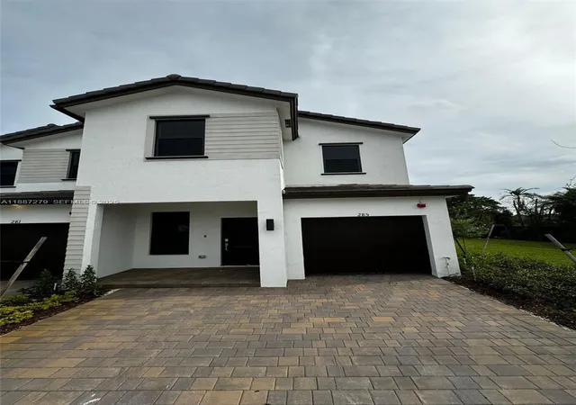 2nd image of 285 Sw 159th Ln, Pembroke Pines, FL 33027 | MLS# A11887279