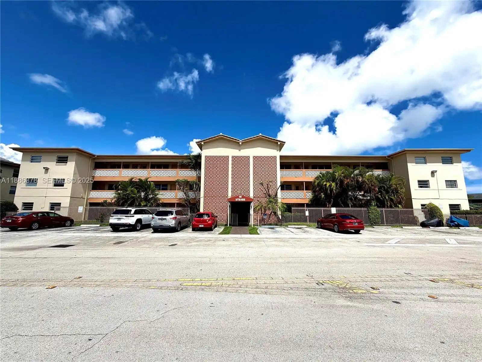 1885 Ne 121St St, 1885 Ne 121St St, Miami, FL 33181