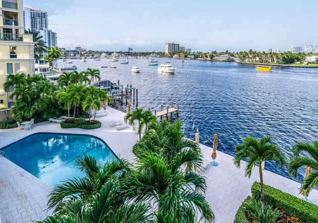 2nd image of 215 N Birch Rd #4c, Fort Lauderdale, FL 33304 | MLS# F10529149