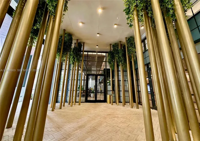5th image of 159 Ne 6th St #3306, Miami, FL 33132 | MLS# A11888503