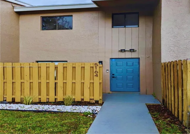 1st image of 5164 S University Dr, Davie, FL 33328 | MLS# A11885833