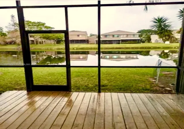 9th image of 5164 S University Dr, Davie, FL 33328 | MLS# A11885833