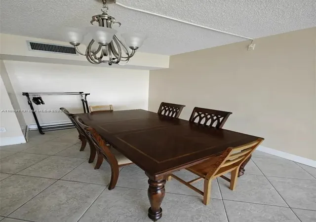 2nd image of 3701 N Country Club Dr #705, Aventura, FL 33180 | MLS# A11889110