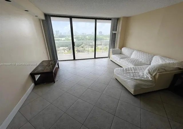 3rd image of 3701 N Country Club Dr #705, Aventura, FL 33180 | MLS# A11889110