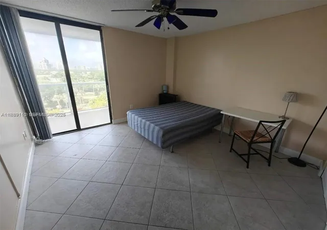 5th image of 3701 N Country Club Dr #705, Aventura, FL 33180 | MLS# A11889110