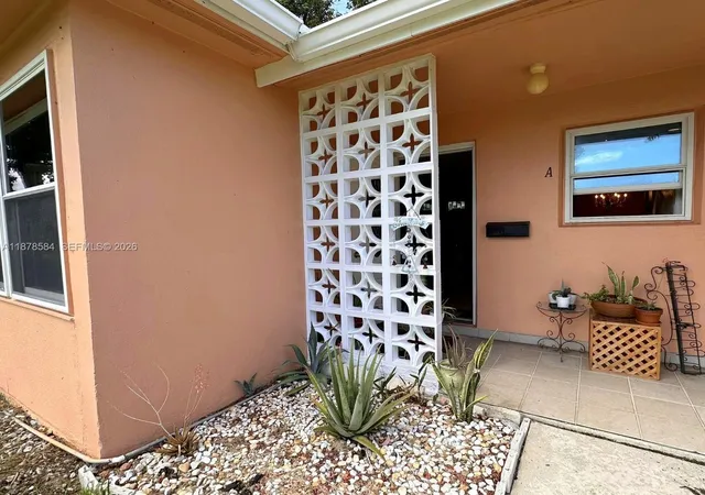 5th image of 285 N High Pt Blvd, Boynton Beach, FL 33435