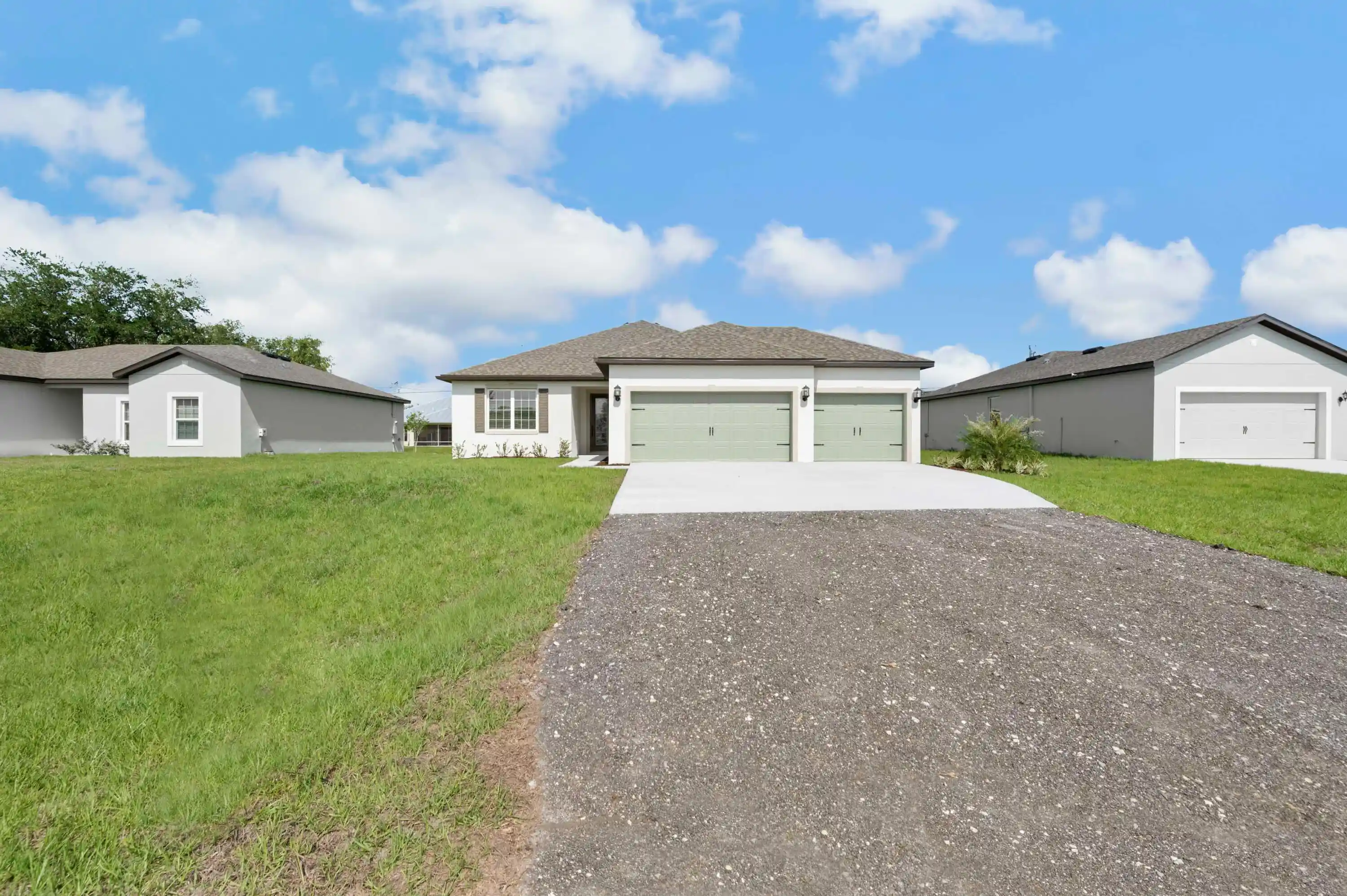 Photo 1 of Single family home for sale at 242 Glen Rd, Port St Lucie, FL 34953 | MLS# F10529935 | Listing updated on 2026-10-01