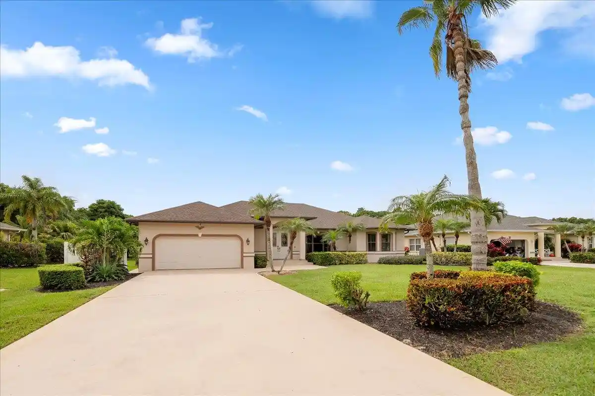 Photo 1 of Sale Pending at 174 Se Osprey Ridge, Port St Lucie, FL 34984 | MLS# R11129379 | Listing updated on 2026-10-19