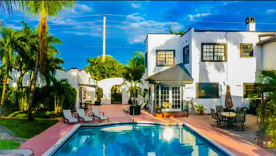 Photo 1 of Single family home for sale at 701 W Ocean Ave, Boynton Beach, FL 33426 | MLS# R11129380 | Listing updated on 2026-10-27