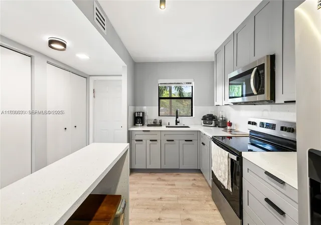 4th image of 10444 Nw 30Th Ct #202, Sunrise, FL 33322 | MLS# A11890630