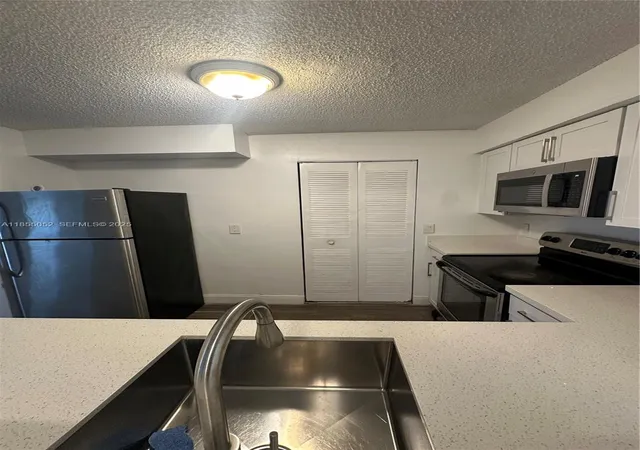 Homes for sale in Pompano Beach, FL | 1245 Sw 46Th Ave, Pompano Beach, FL 33069