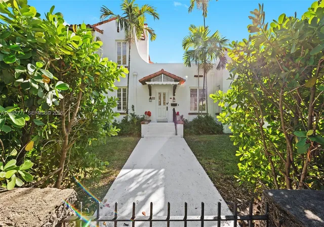 104th image of 36 Phoenetia Ave, Coral Gables, FL 33134 | MLS# A11857777