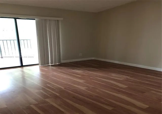 4th image of 620 S Park Rd, Hollywood, FL 33021