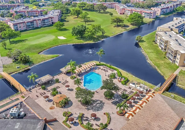 2nd image of 8020 N Sunrise Lakes Dr, Sunrise, FL 33322
