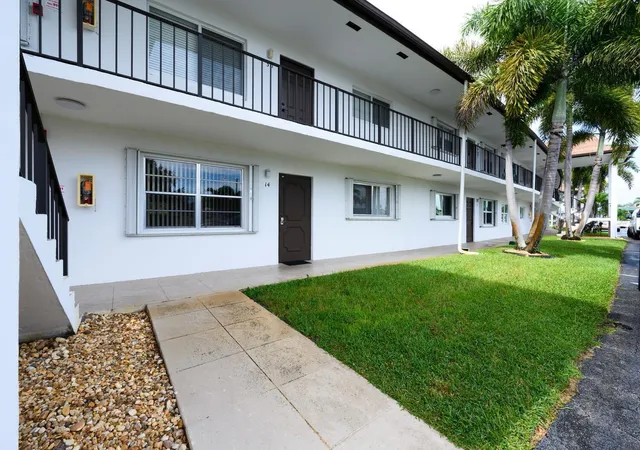 Condo for sale at 3075 Gardens E Dr #14, Palm Beach Gardens, FL 33410 | MLS# R11131085 | Listing updated on 2025-12-13