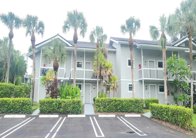 Condo for sale at 11863 Wimbledon Cir #416, Wellington, FL 33414 | MLS# R11131244