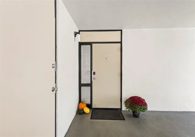 2nd image of 1401 S Federal Hwy #510, Boca Raton, FL 33432 | MLS# F10530901