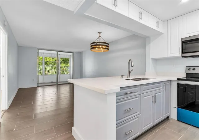 Homes for sale in Tamarac, FL | 9091 Lime Bay Blvd #312, Tamarac, FL 33321 | MLS# F10530315