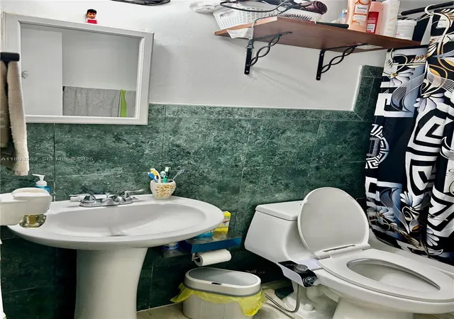 5th image of 2918 Funston St #29B, Hollywood, FL 33020 | MLS# A11893582