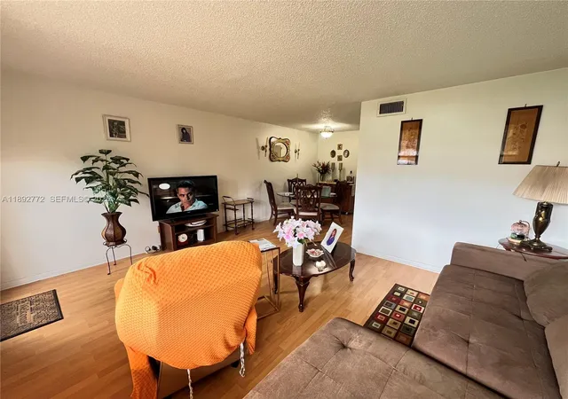 4th image of 8851 Sunrise Lakes Blvd #109, Sunrise, FL 33322 | MLS# A11892772