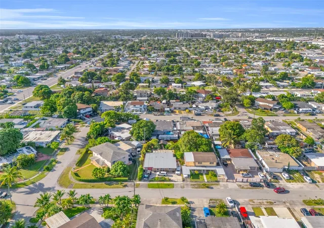 9th image of 830 E 12th Pl, Hialeah, FL 33010 | MLS# A11889576