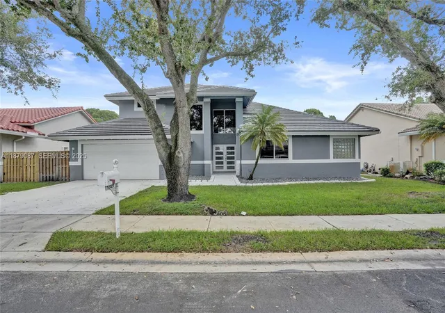 2nd image of 1321 Sw 102nd Ave, Pembroke Pines, FL 33025 | MLS# A11879087