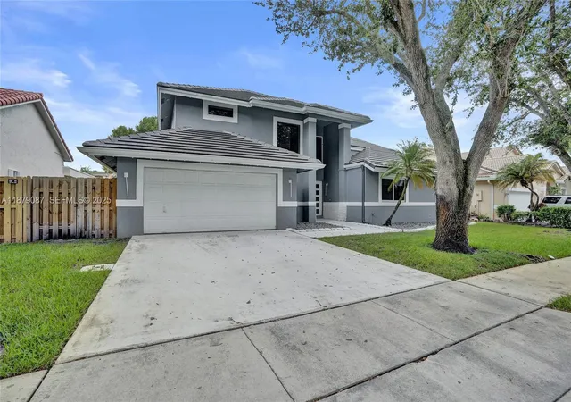 3rd image of 1321 Sw 102Nd Ave, Pembroke Pines, FL 33025 | MLS# A11879087