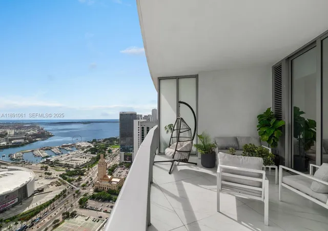 Homes for sale in Miami, FL | 851 Ne 1st Ave #4403, Miami, FL 33132 | MLS# A11891061